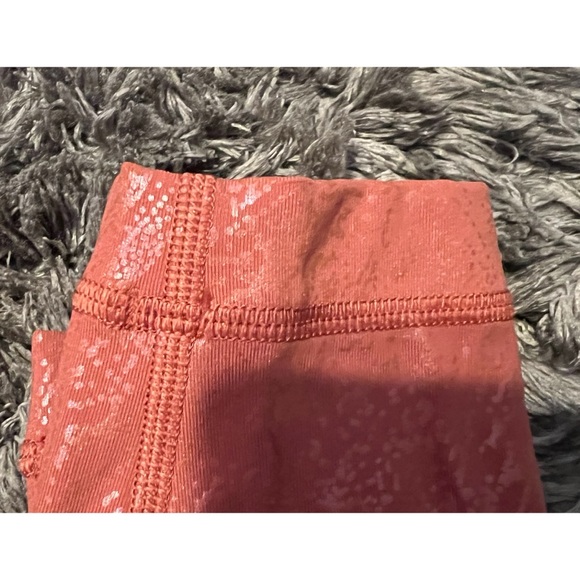 lululemon Wunder Under HR Tight 28"Shine, Size 4 - Picture 6 of 9